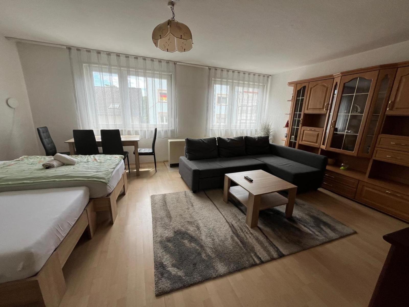 Schoene Ferienwohnung In 萨尔布吕肯 外观 照片